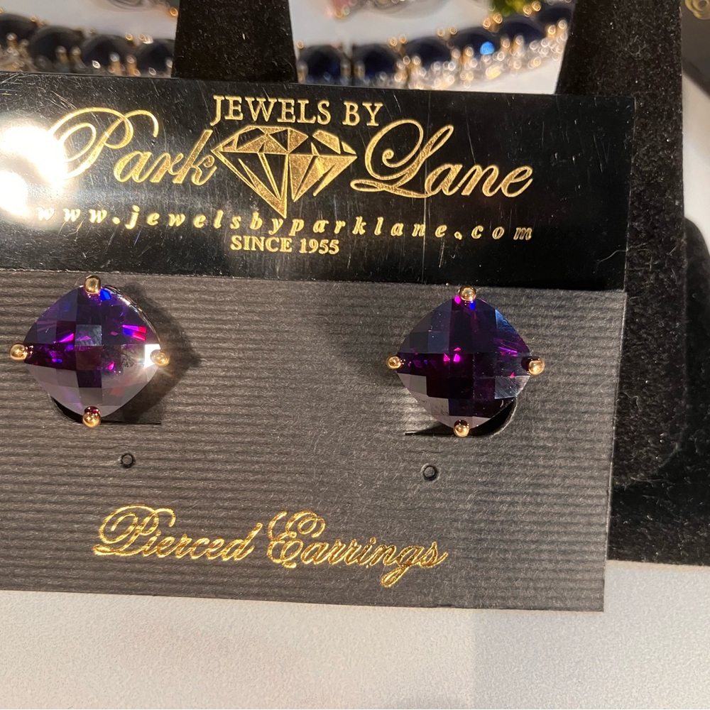 Signature earring event. All are retired. The last I’m willing to part with.